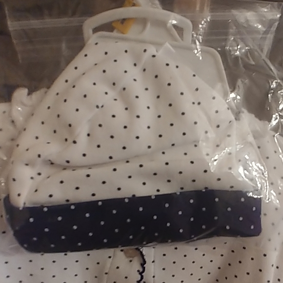 Matching set - Picture 3 of 3